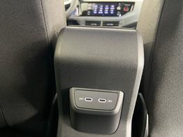 Volkswagen Taigo R-Line 115PS DSG Kessy+AHK+Navi 