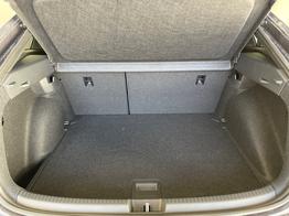 Volkswagen Taigo R-Line 115PS DSG Kessy+AHK+Navi 