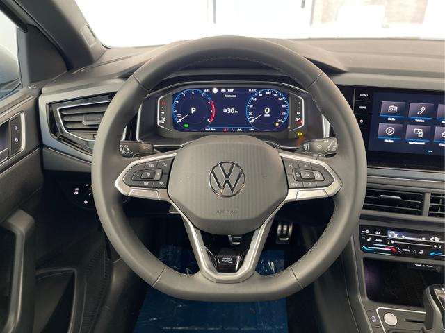 Volkswagen / Taigo / Silber / / / 150PS DSG Pano+IQ.Light+Discover Pro