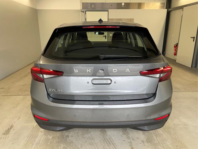 Skoda / Fabia / Grau / / / 95PS Sitzheizung+4 Jahre Garantie