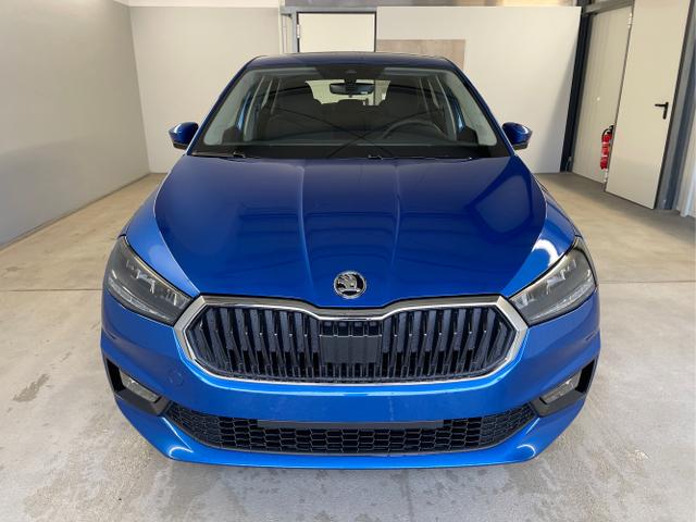 Skoda / Fabia / Blau / / / 95PS Sitzheizung+4 Jahre Garantie