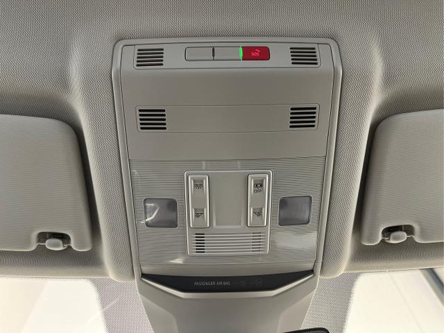 Volkswagen / T-Roc / Grau / / / AHK+Kessy+Kamera+ACC