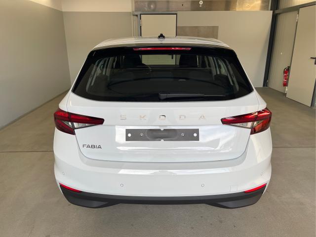 Skoda / Fabia / Weiß / / / 95PS Sitzheizung+App-Connect