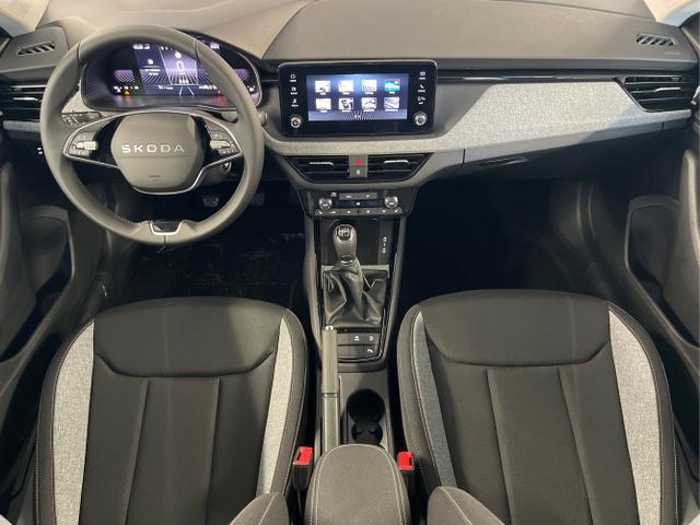 Skoda / KAMIQ / Schwarz / / / 115PS AHK+Kessy