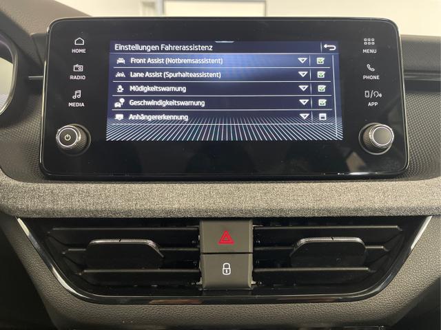 Skoda / KAMIQ / Schwarz / / / 115PS AHK+Kessy