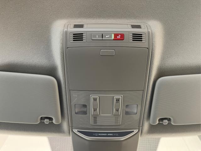 Skoda / KAMIQ / Schwarz / / / 115PS AHK+Kessy