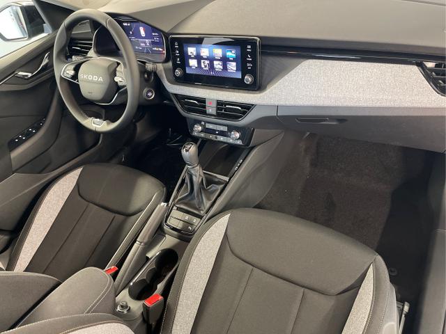 Skoda / KAMIQ / Schwarz / / / 115PS AHK+Kessy