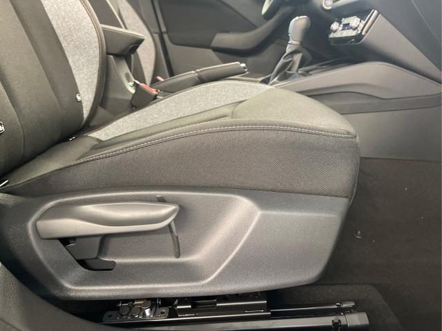 Skoda / KAMIQ / Schwarz / / / 115PS AHK+Kessy