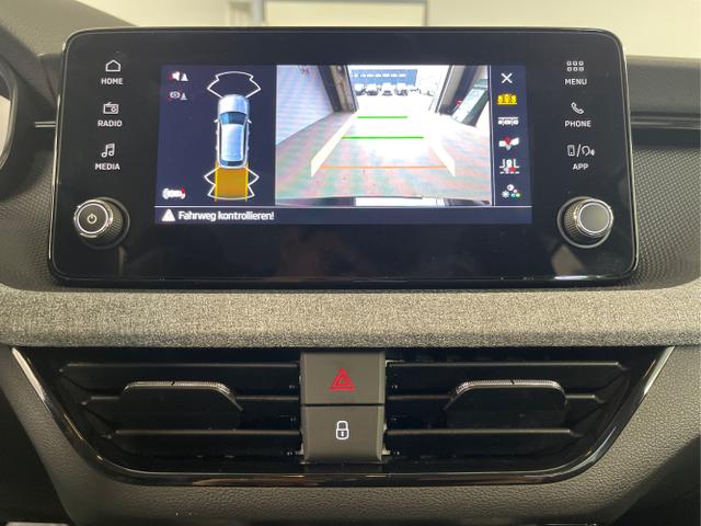 Skoda / KAMIQ / Schwarz / / / 115PS AHK+Kessy