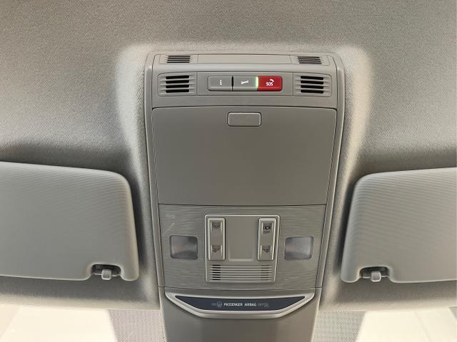 Skoda / KAMIQ / Blau / / / 115PS AHK+Kessy