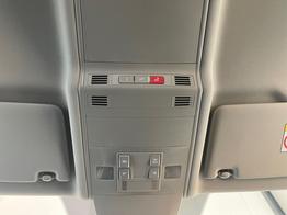 Volkswagen Touran Comfortline 1.5 TSI DSG 7Sitz+AHK+IQ.Light+Kamera+Navi+eHeck+Keyless+Sitzheiz 