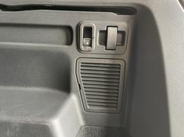 Volkswagen Touran Comfortline 1.5 TSI DSG 7Sitz+AHK+IQ.Light+Kamera+Navi+eHeck+Keyless+Sitzheiz 