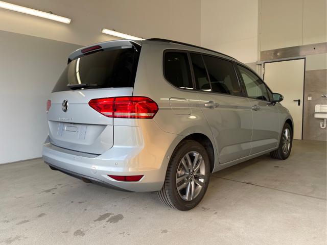 Volkswagen / Touran / Silber / / / 1.5 TSI DSG 7Sitz+AHK+IQ.Light+Kamera+Navi+eHeck+Keyless+Sitzheiz
