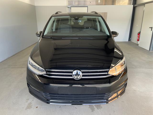 Volkswagen / Touran / Schwarz / / / 1.5 TSI DSG 7Sitz+AHK+IQ.Light+Kamera+Navi+eHeck+Keyless+Sitzheiz