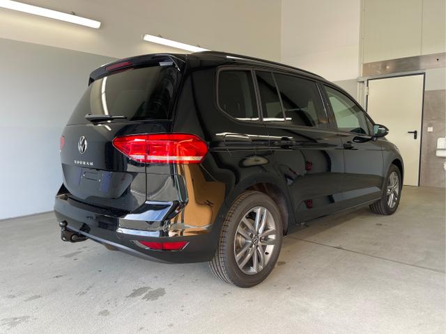 Volkswagen / Touran / Schwarz / / / 1.5 TSI DSG 7Sitz+AHK+IQ.Light+Kamera+Navi+eHeck+Keyless+Sitzheiz