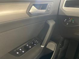 Volkswagen Touran Comfortline 1.5 TSI DSG 7Sitz+AHK+IQ.Light+Kamera+Navi+eHeck+Keyless+Sitzheiz 