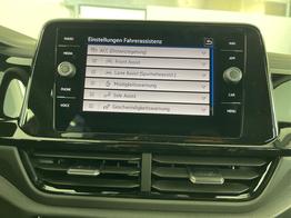 Volkswagen T-Roc R-Line 2.0 TSI 140kW / 190PS DSG 4M AHK+Black+Matrix+ACC+Navi 