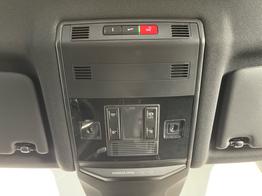 Volkswagen T-Roc R-Line 2.0 TSI 140kW / 190PS DSG 4M AHK+Black+Matrix+ACC+Navi 