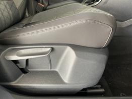 Volkswagen T-Roc R-Line 2.0 TSI 140kW / 190PS DSG 4M AHK+Black+Matrix+ACC+Navi 