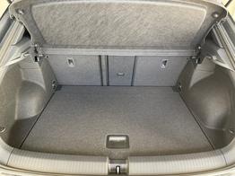 Volkswagen T-Roc R-Line 2.0 TSI 140kW / 190PS DSG 4M AHK+Black+Matrix+ACC+Navi 