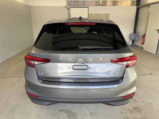 Skoda / Fabia / Grau / / / Selection 115PS DSG AHK+Dynamic+Kamera+Kessy+Alu16+Sitzheiz+Climatron+PDCvohi 