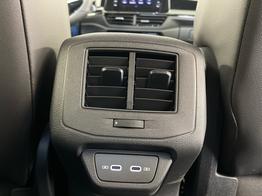 Volkswagen T-Roc R-Line 190PS 4M DSG Pano+AHK+Black+IQ.Light+IQ.Drive+eHeck+Kamera+Alu19 