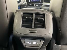 Volkswagen T-Roc R-Line 190PS 4M DSG Pano+AHK+Black+IQ.Light+IQ.Drive+eHeck+Kamera+Alu19 