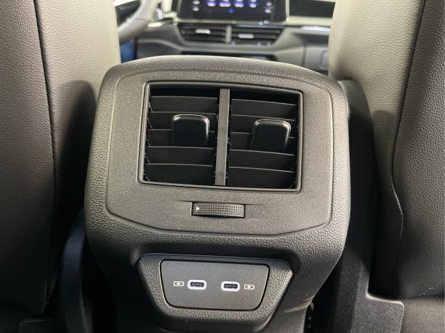 Volkswagen / T-Roc / Blau / / / 190PS 4M DSG Pano+AHK+Black+IQ.Light+IQ.Drive+eHeck+Kamera+Alu19