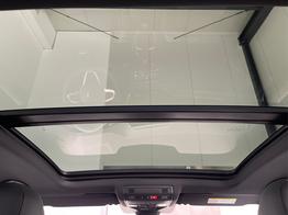 Volkswagen T-Roc R-Line 190PS 4M DSG Pano+AHK+Black+IQ.Light+IQ.Drive+eHeck+Kamera+Alu19 