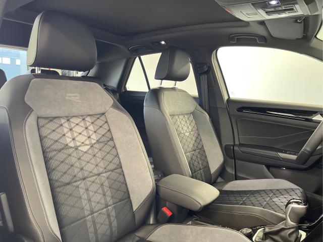 Volkswagen / T-Roc / Weiß / / / 190PS 4M DSG Pano+AHK+Black+IQ.Light+IQ.Drive+eHeck+Kamera+Alu19