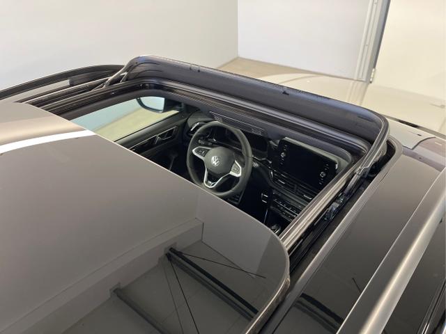 Volkswagen / T-Roc / Grau / / / 190PS 4M DSG Pano+AHK+Black+IQ.Light+IQ.Drive+eHeck+Kamera+Alu19