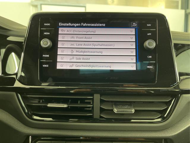 Volkswagen / T-Roc / Grau / / / 190PS 4M DSG Pano+AHK+Black+IQ.Light+IQ.Drive+eHeck+Kamera+Alu19