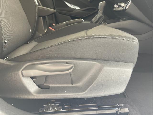 Skoda / Fabia / Weiß / / / 95PS Sitzheiz+Climatronic+SmartLink+LED+PDC+Touchscreen