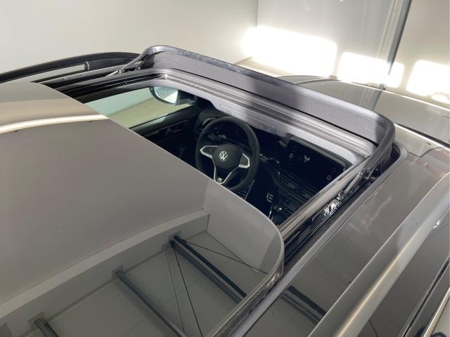 Volkswagen / T-Roc / [K2A2] Pyrit Silber Metallic / Dach Schwarz / / / 190PS 4M DSG Pano+AHK+Black+IQ.Light+IQ.Drive+eHeck+Kamera+Alu19