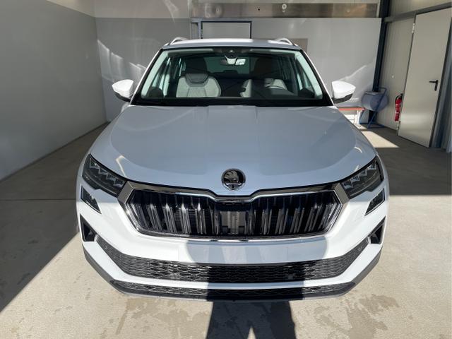 Skoda / Karoq / Weiß / / / 150PS TDI DSG 4x4 AHK+Navi+ACC+Kamera+Sitzheiz+eHeck+GV5