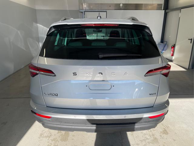 Skoda / Karoq / Silber / / / 150PS TDI DSG 4x4 AHK+Navi+ACC+Kamera+Sitzheiz+eHeck+GV5