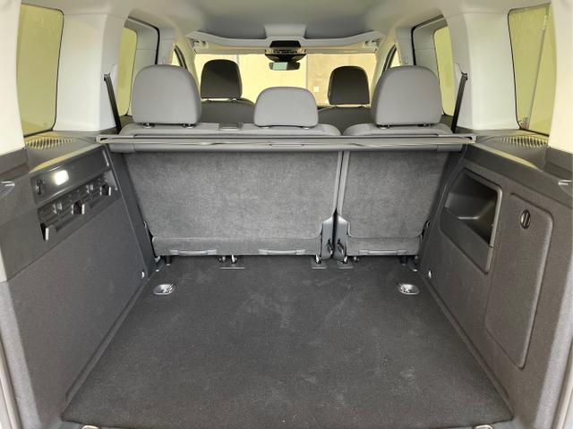 Volkswagen / Caddy / Weiß / / / 115PS AHK+Climatronic+App-Connect+Winter+GVL+PDC+Side u. Lane Assist