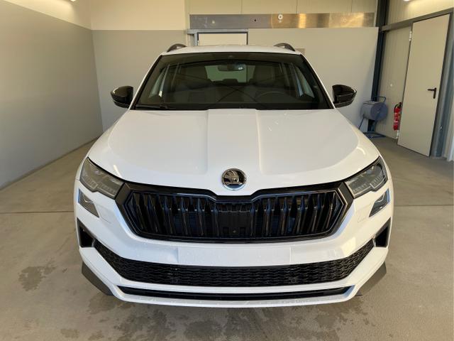 Skoda / Karoq / Weiß / / / TDI 4x4 AHK+360°+Alu19+Navi+Matrix+Winter-Paket
