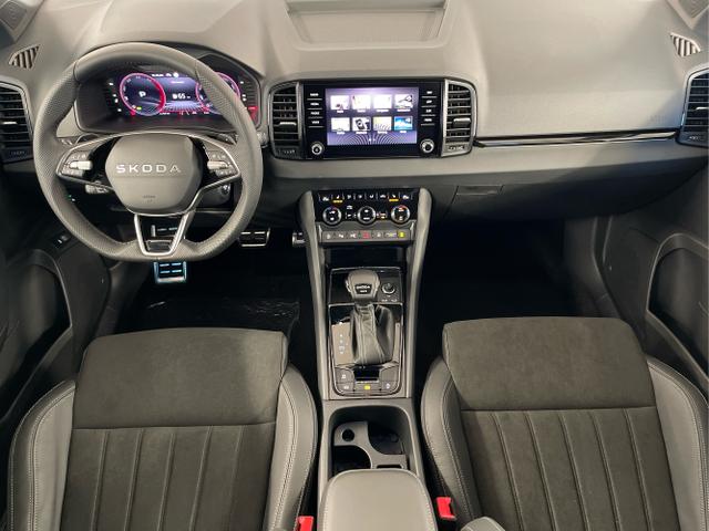 Skoda / Karoq / Schwarz / / / TSI 4x4 360°+19 Zoll+Navi+AHK