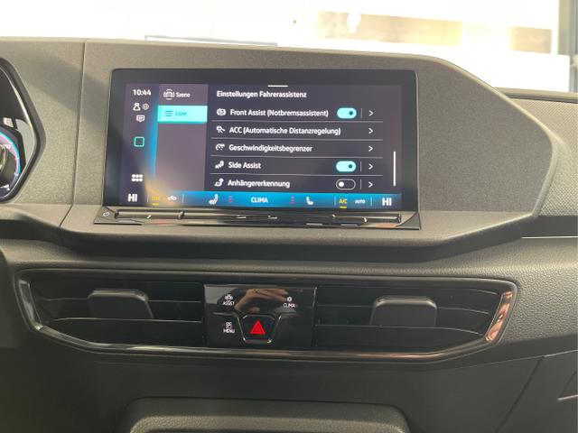 Volkswagen / Caddy / Grau / / / 115PS DSG AHK+Kamera+ACC+Parklenk+SHZ+Side Assist+App-Connect