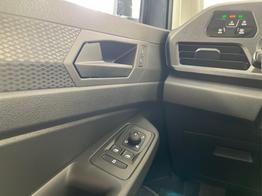 Volkswagen Caddy 1.5 TSI DSG AHK+Kamera+ACC+Parklenk+SHZ+Side Assist+App-Connect 