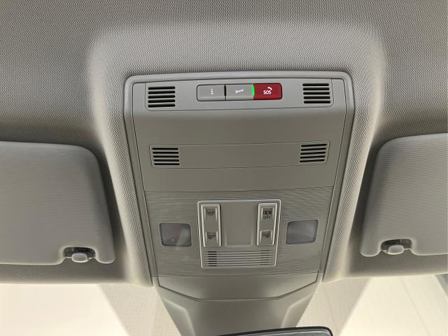 Volkswagen / T-Cross / Grau / / / 95PS PDC vo+hi+Sitzheizung+App+Side+Travel+Stau+ACC+Klima 