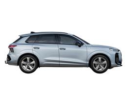 Audi Q3 NEU TFSI quattro S line Tech+AHK+Alu19+LEDplus+KlimaPlus+ExtSchwarz 