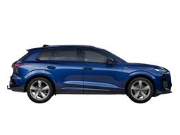 Audi Q3 NEU TFSI quattro S line Tech+AHK+Alu19+LEDplus+KlimaPlus+ExtSchwarz 
