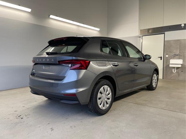 Skoda / Fabia / Grau / / / Drive 115PS GV5+Sitzheiz+AppConnect+LED+Armlehne+Touch+PDC+Nebel