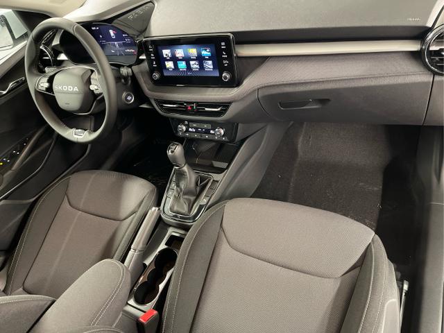 Skoda / Fabia / Weiß / / / 115PS AHK+Kessy+Kamera