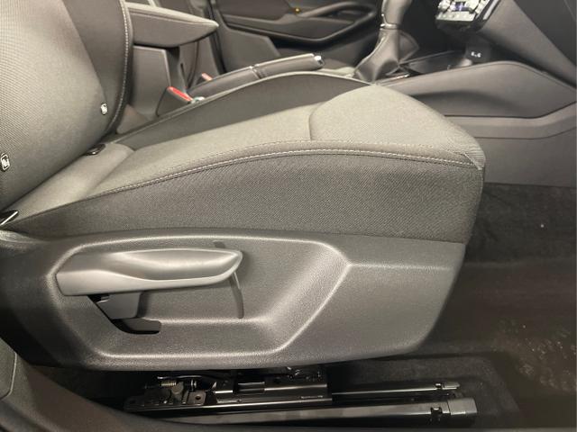 Skoda / Fabia / Weiß / / / 115PS AHK+Kessy+Kamera