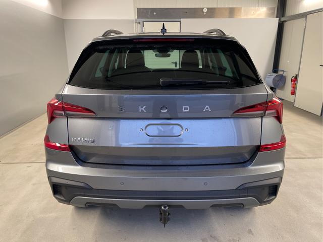 Skoda / KAMIQ / Grau / / / 115PS DSG Matrix+AHK+Kamera+PDC vor+hi+Kessy+Sitzheizung+GVL
