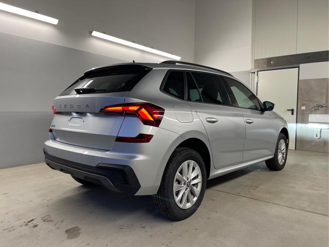 Skoda / KAMIQ / Silber / / / 115PS DSG Matrix+AHK+Kamera+PDC vor+hi+Kessy+Sitzheizung+GVL
