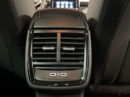 Skoda Kamiq Selection 115PS DSG Matrix+AHK+Kamera+PDC vor+hi+Kessy+Sitzheizung+GVL 